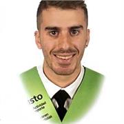 Entrenador personal que busca mejorar la salud general de las personas.